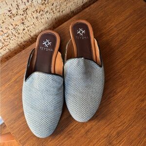 Teysha Gray Slip-On Shoes